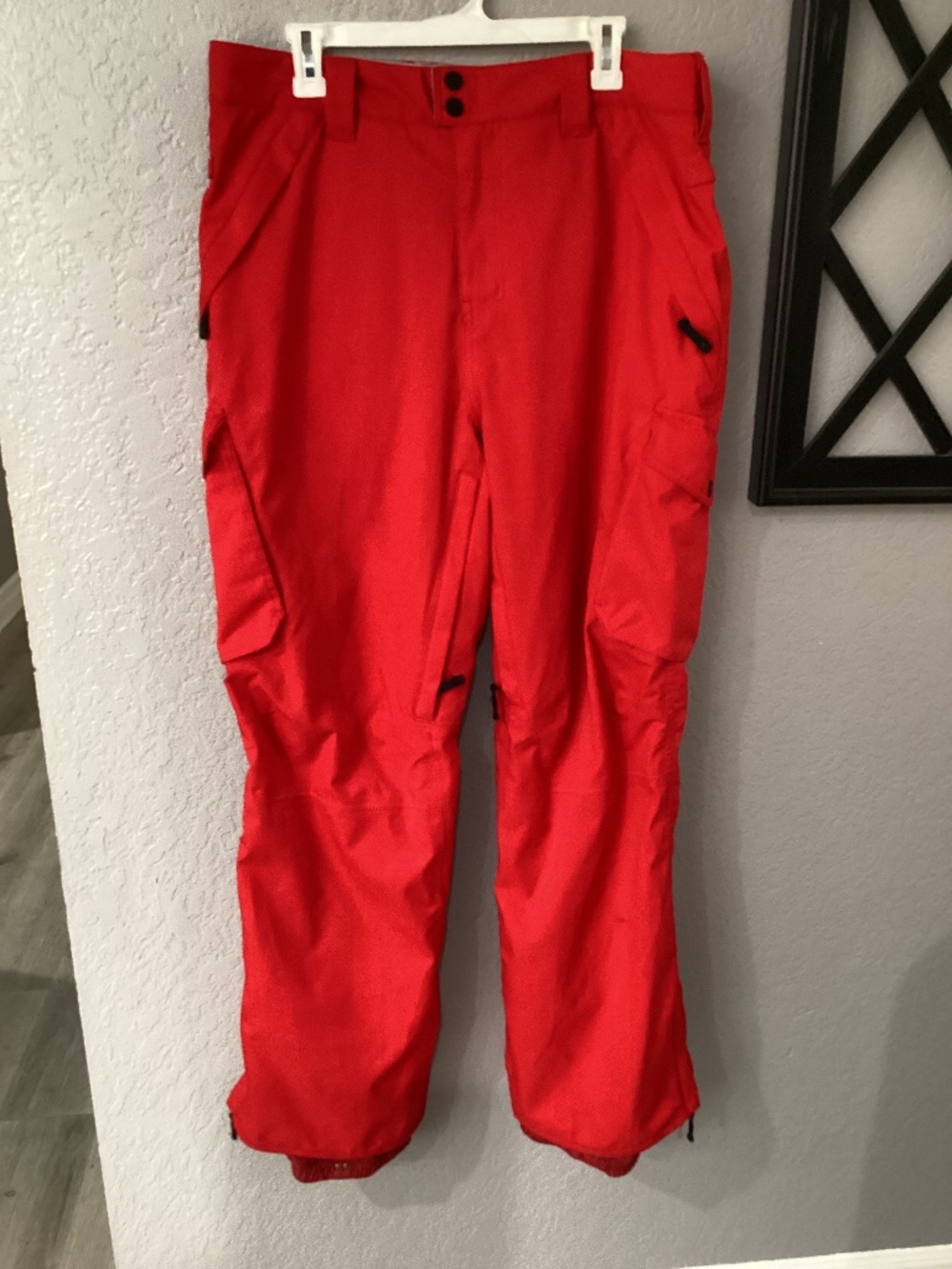 Empyre NEW Red Snów pants